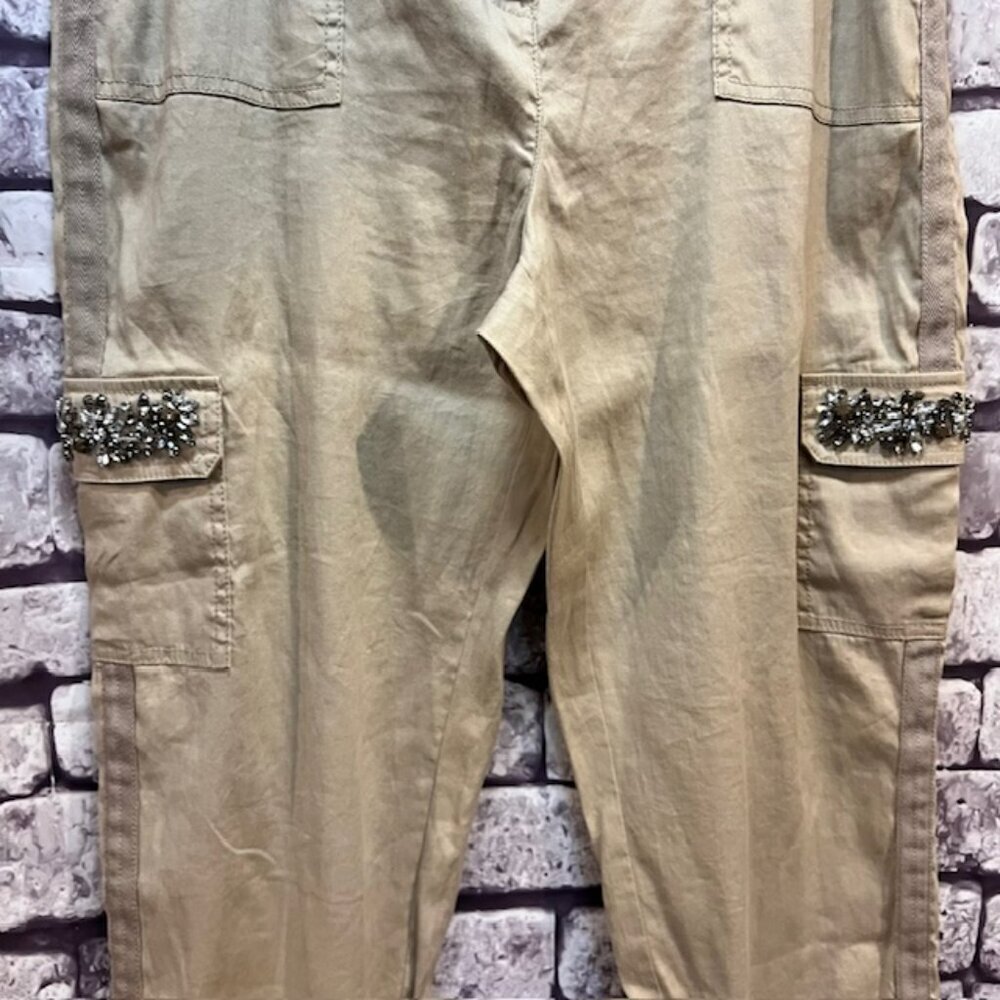 Chico's NWT Beige Crop Pants Size Large - Picture 3 of 10